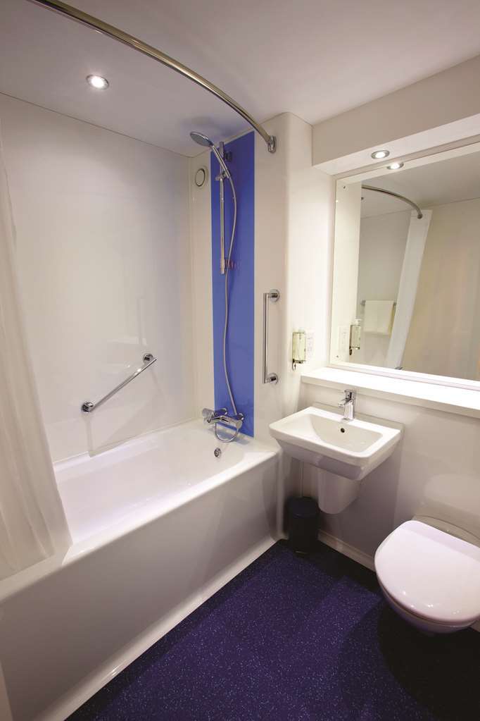 Travelodge Preston Chorley 촐리 객실 사진